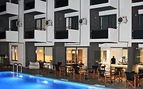 Amphitryon City Hotel